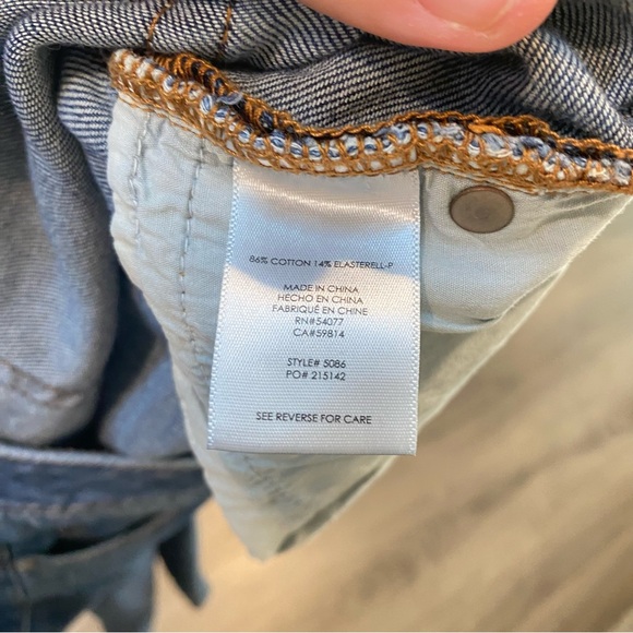 Cabi “New Crop” Denim Medium Wash Jeans Size 6 - Picture 8 of 9